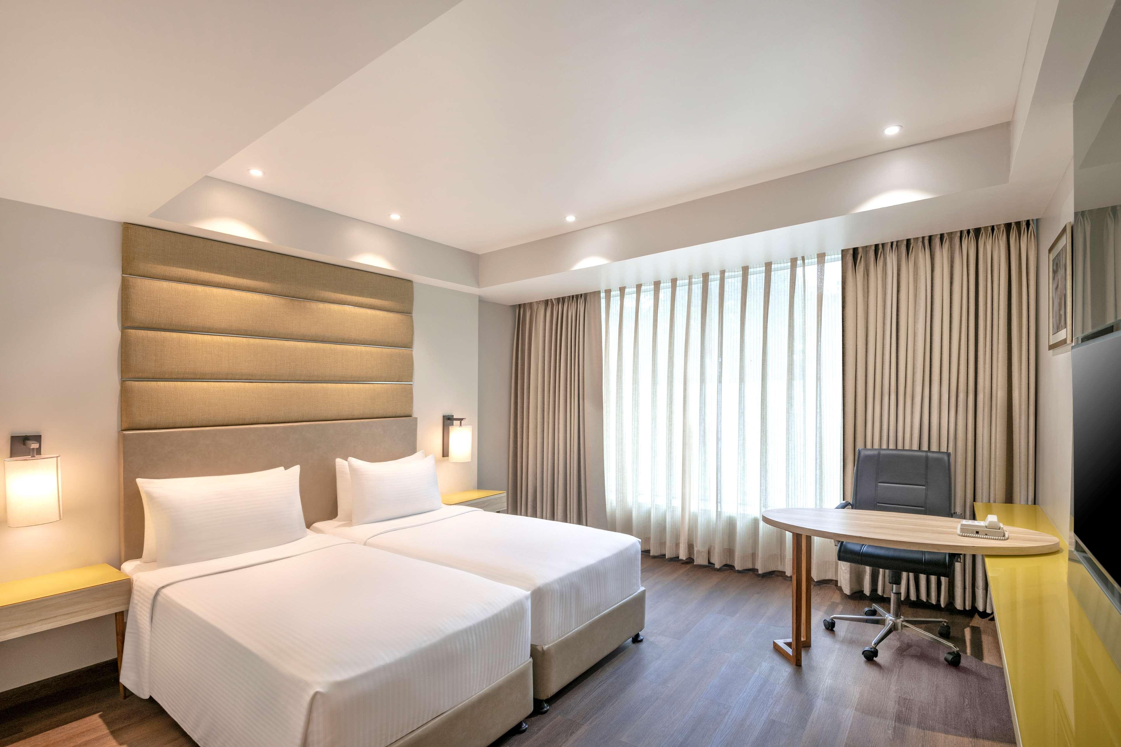 Radisson Hotel Bareilly Airport エクステリア 写真