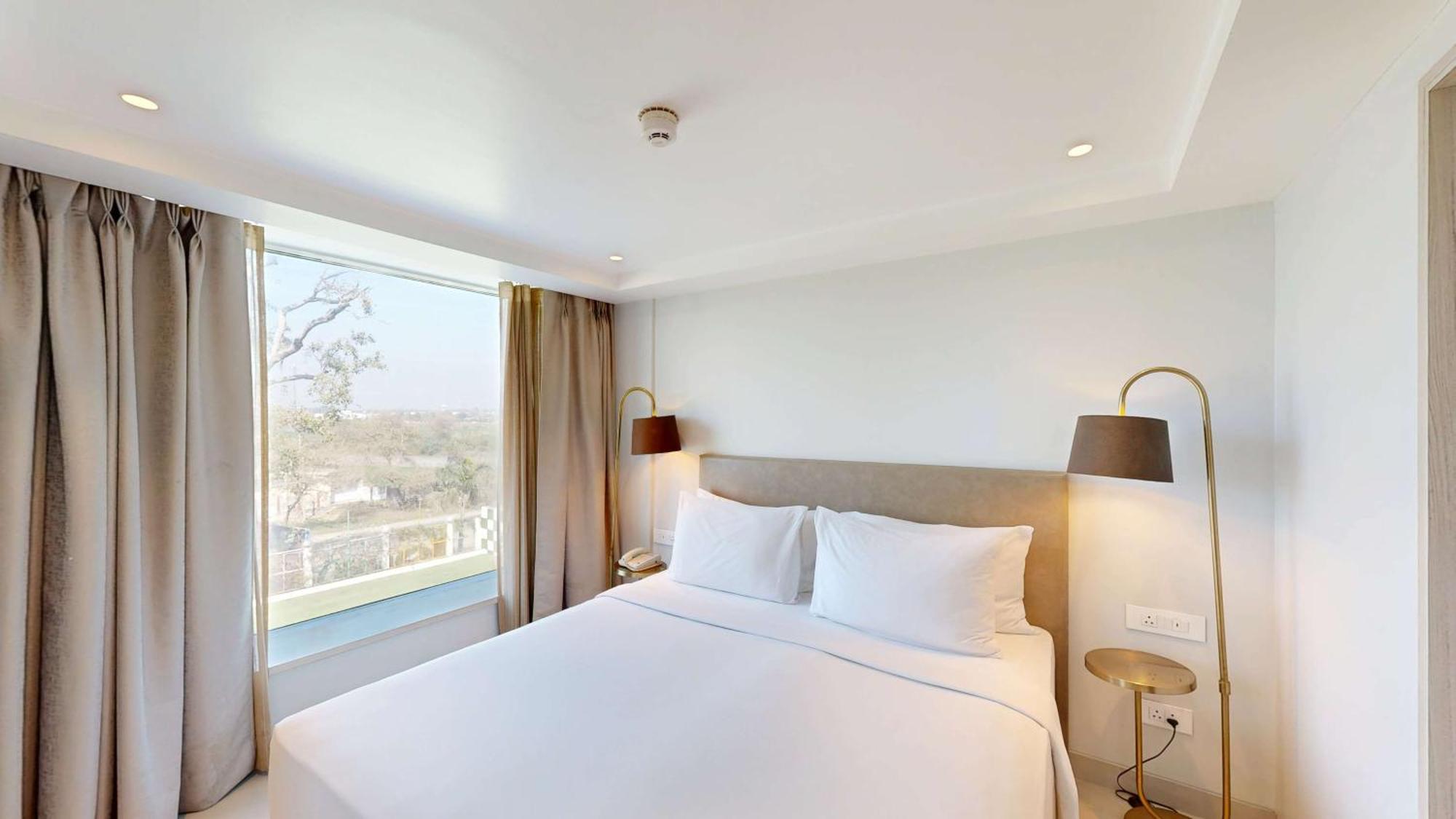 Radisson Hotel Bareilly Airport エクステリア 写真
